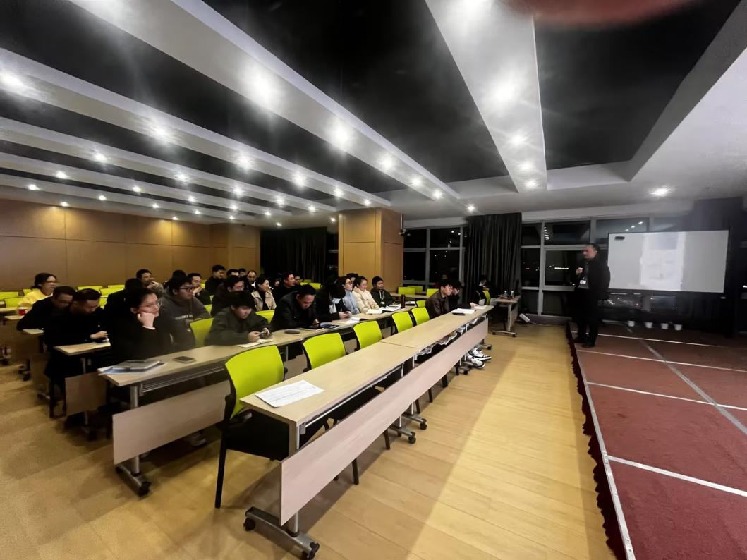 專注產品，深耕行業(yè)--公司專項培訓助力團隊專業(yè)提升